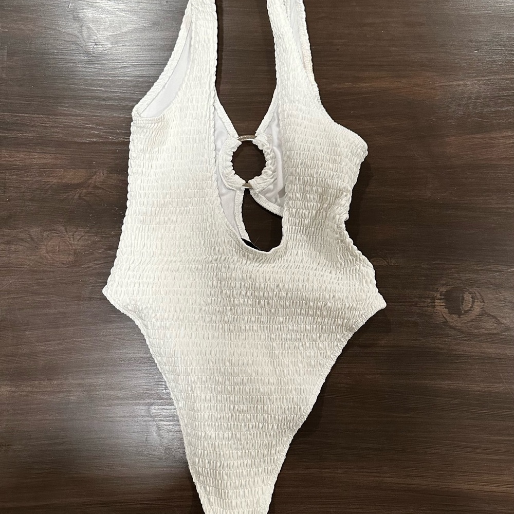 Reclaimed Vintage White Cutout Swimsuit - Picture 9 of 12
